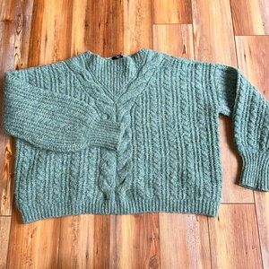 Hatley chunky cropped light green sweater. Size XL